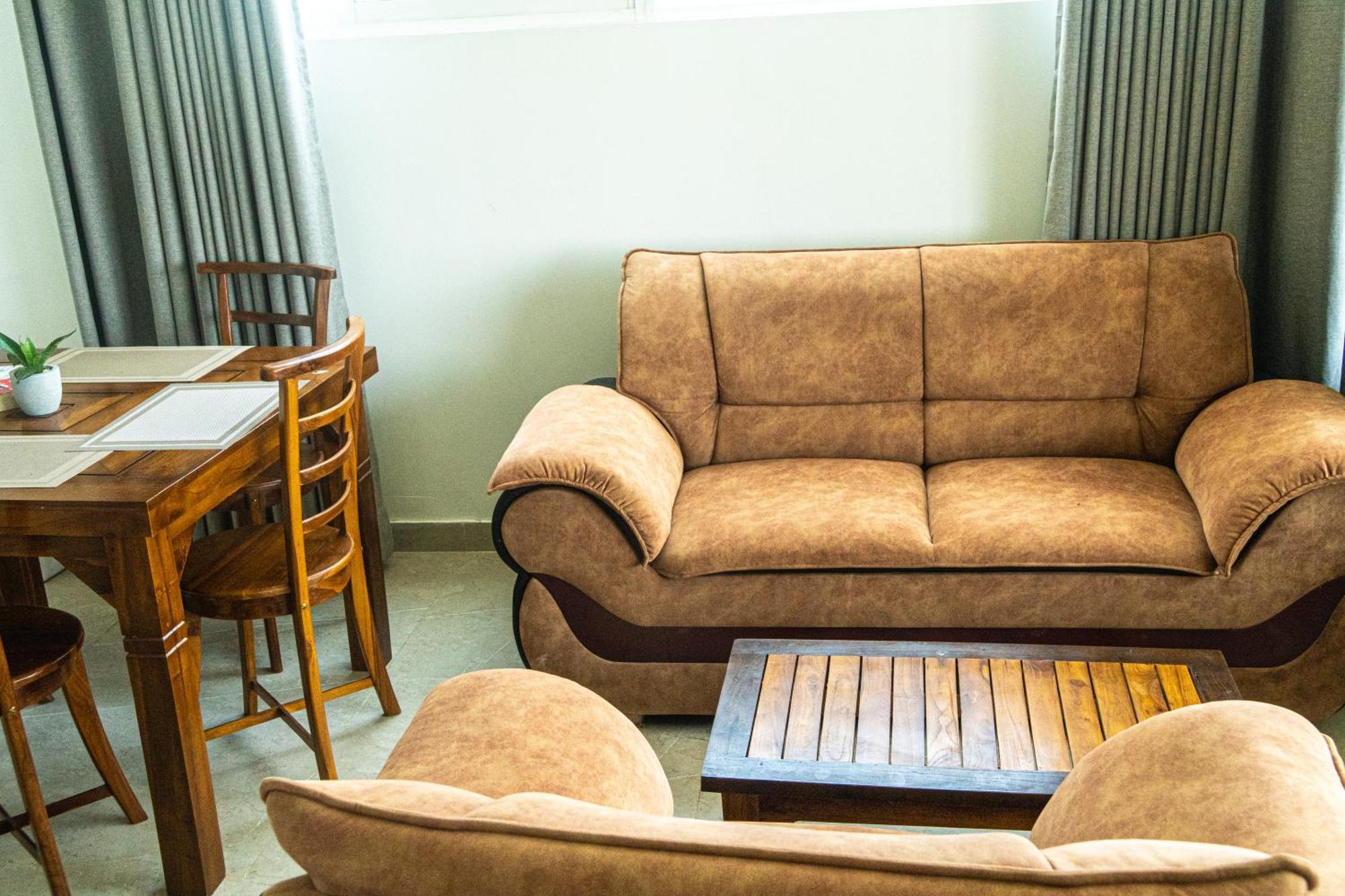 Cocos Hotel Midigama Timur Bagian luar foto
